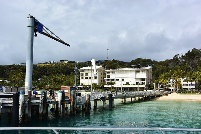 モートン島に到着！