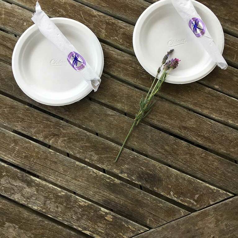 マウイではいたるところで、さりげなく、自然を感じられる。「 アリイ・クラ・ラベンダー・ファーム」では壮大なラベンダー農園の見学のほか、ランチも食べられます