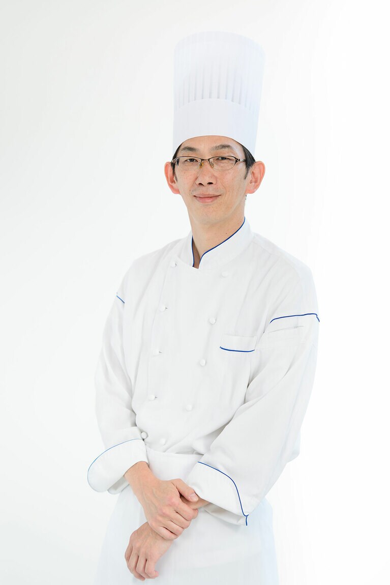統括ぺストリーシェフの窪田修己さん。