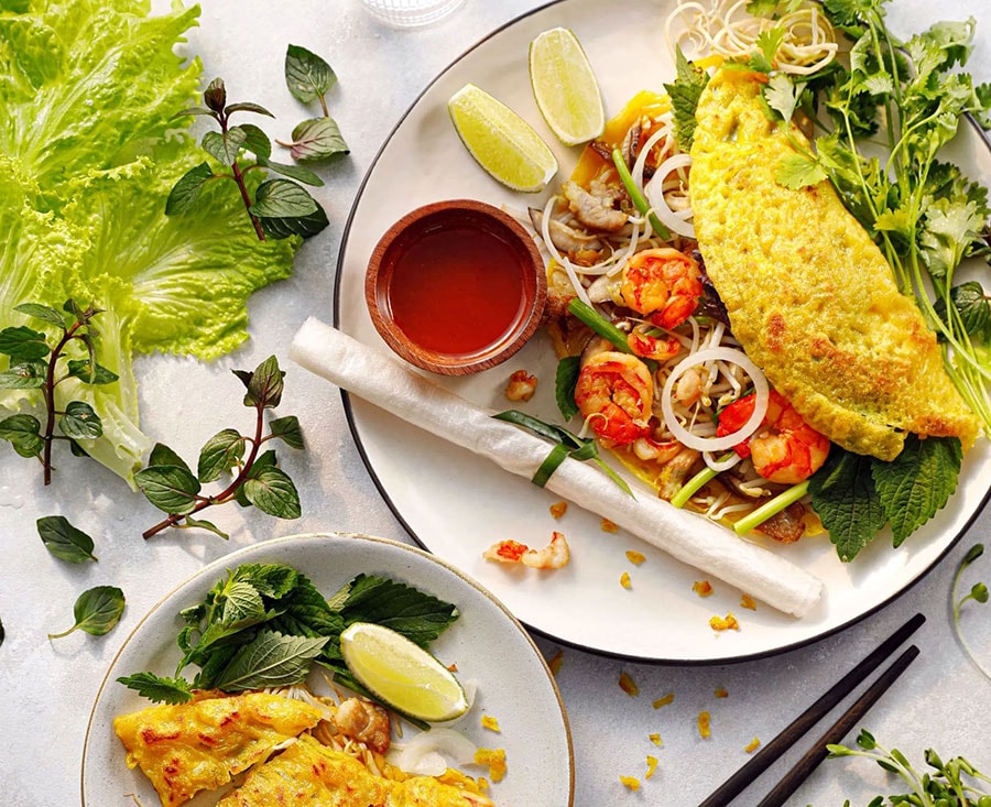自家栽培のハーブや野菜をたっぷりと使ったベトナム料理は上品な味。