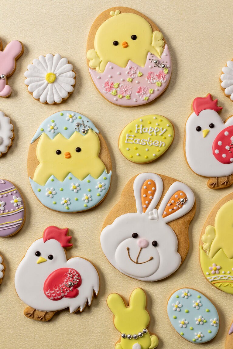 「イースターアイシングクッキー」1セット（小4枚、大1枚）2,000円。小4枚のデザインはランダム。
