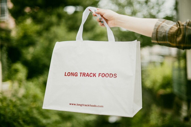 グロサリーバッグ L 1,210円。