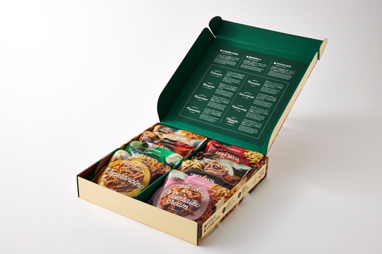 全8種入り「そのままPASTAセット」で「IZAMESHI」デビューはいかが？　ギフトボックス入りで6,480円。