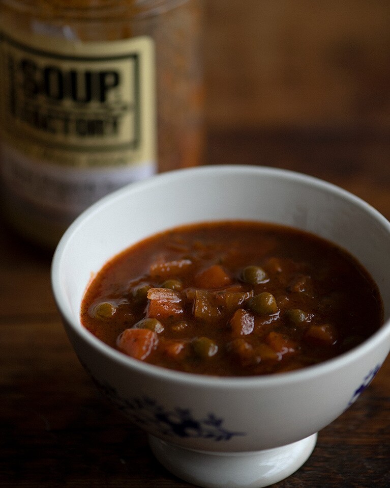 プレマ SMALLEST SOUP FACTORY トスカーナに住む羊飼いお兄さんの有機(アクアコッタ)スープ 400mL 1,490円(税込)／プレマ