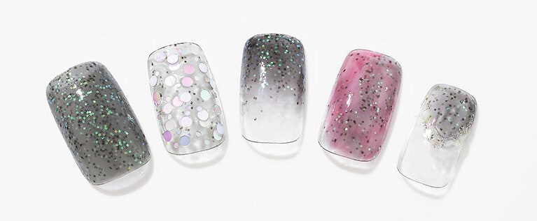 BK02 ナイトペッパーを使用したネイルアートイメージ。