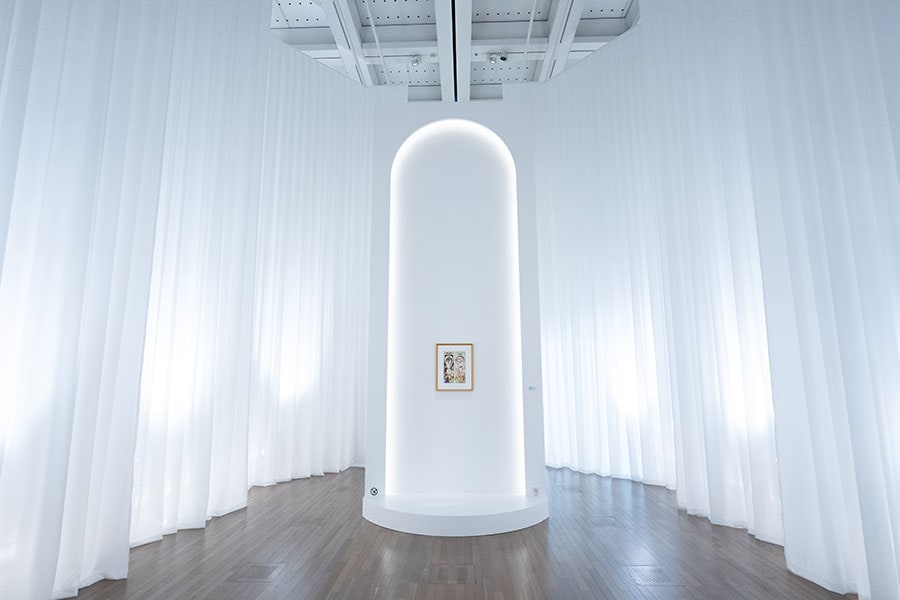 荘厳な印象の「DREAM」エリア。「CLAMP展」国立新美術館　2024年　展示風景。©CLAMP・ShigatsuTsuitachi CO.,LTD. ©C,ST/CEP