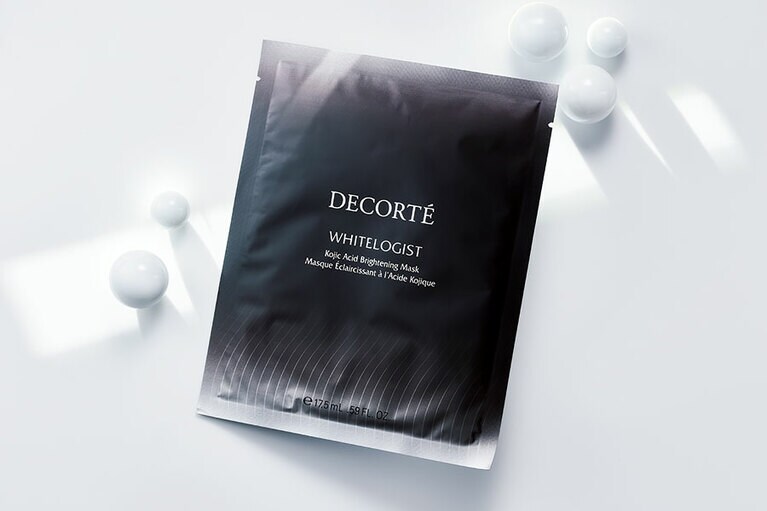 DECORTÉ「ホワイトロジスト ブライトニング マスク」［医薬部外品］17.5mL×6枚 10,000円／コスメデコルテ