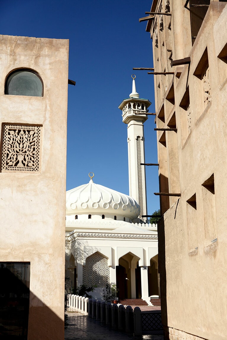 伝統的な建築が残っているバスタキア地区。