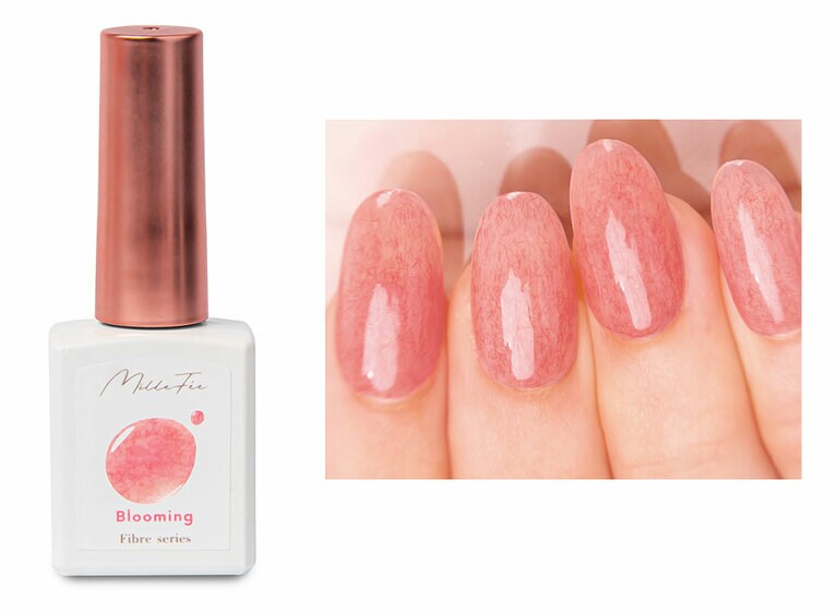 春にぴったりのお花ピンク。色は可愛いけれど全体の印象は大人っぽい、F04 ブルーミング。