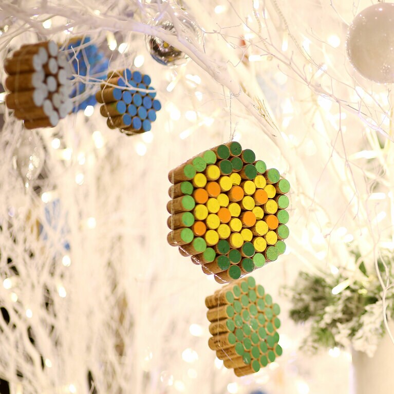 コルク栓で作られたオーナメント。