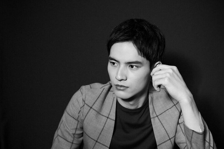 「別世界にいるような」人間を演じて／撮影　文藝春秋