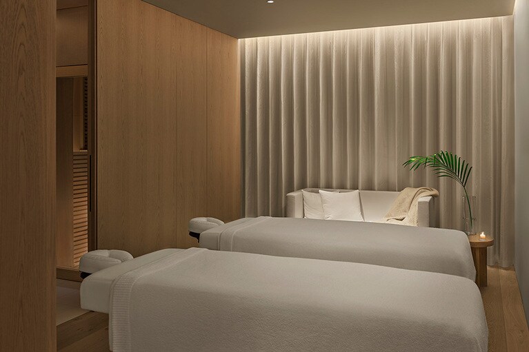 トリートメントルームは、カップルスイート1室を含む6室を完備。