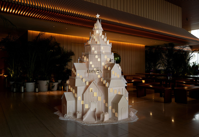 東京エディション虎ノ門のツリー。