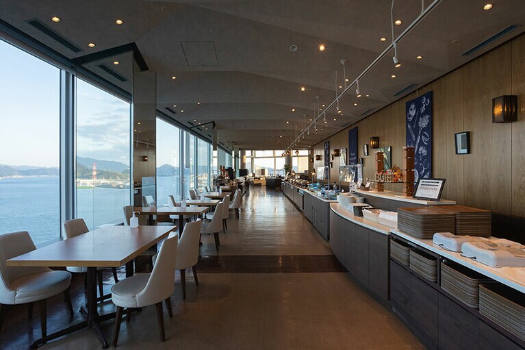 朝食会場は23階にある「スカイラウンジ トップ オブ ヒロシマ」。