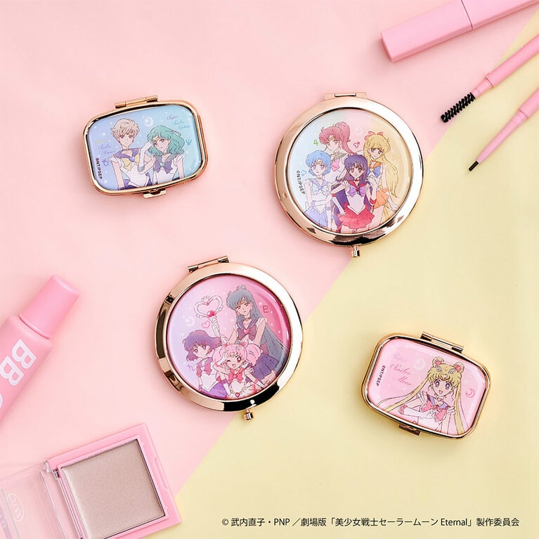 3COINSと劇場版『美少女戦士セーラームーンEternal』のコラボグッズ。