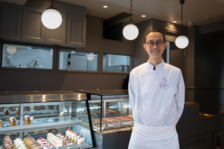 オーナーパティシエ 德永 純司さん。