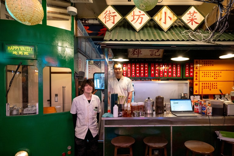 J仔酒場の店内。