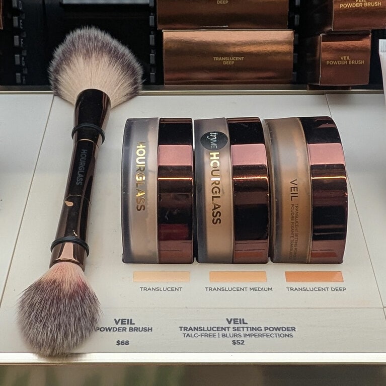 Veil Translucent Setting Powder 52ドル／Hourglass（アワーグラス）