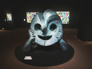 岡本太郎 「若い夢」セット 岡本太郎 ブロンズ作品「若い夢」 買取参考価格 | 高く売るなら六角堂