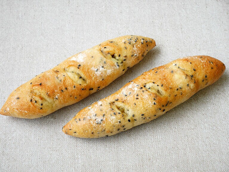 【第9位】「お芋とチーズの香ばしゴマパン」227円／ドンク佐世保玉屋店