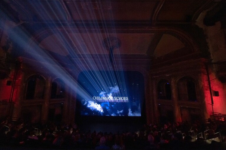 アグスティナ・サン・マルティンの映画作品『Childhood echoes』の上映。 ©Rolex／Reto Albertalli