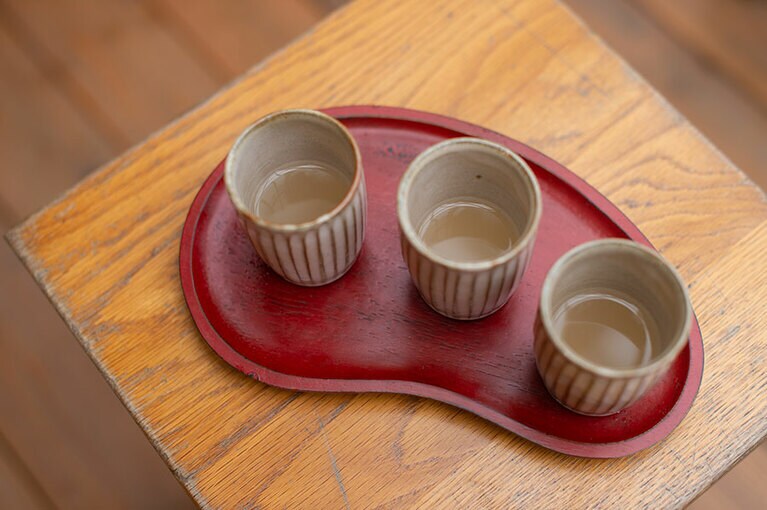 店内ではシロップや発酵生姜ドリンクの試飲も可能。