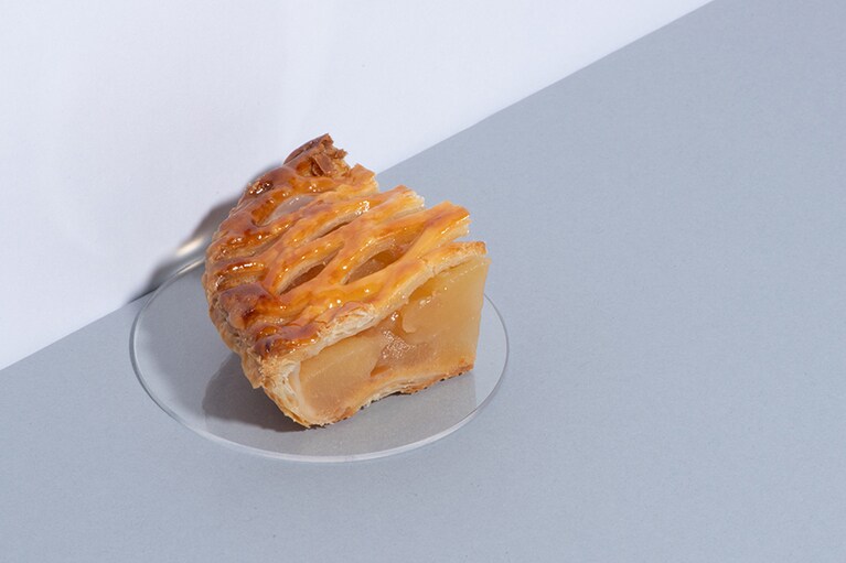 「プレミアムアップルパイ」2,160円。※ホールサイズで販売