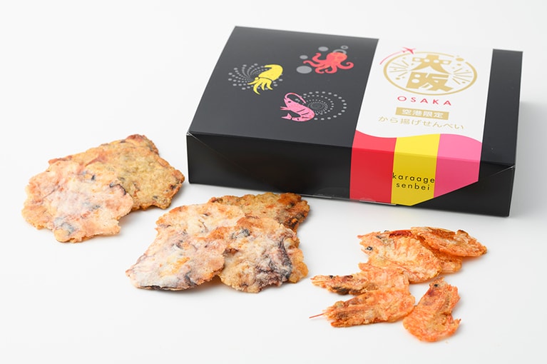 空港限定 から揚げせんべい 2,181円（3種各1袋入り）。