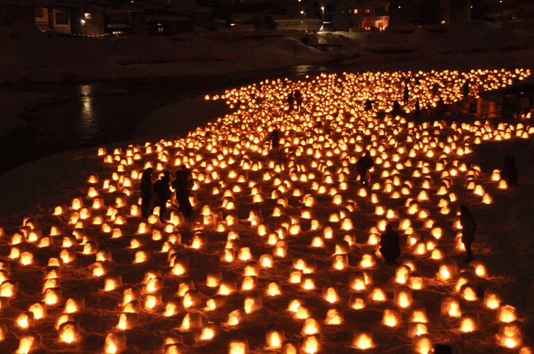 横手のかまくら。