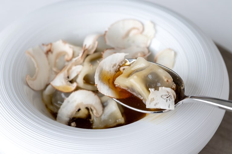 ピエモンテと倶知安町の郷土食の組み合わせ。まさに今ここでしか味わえない美味。