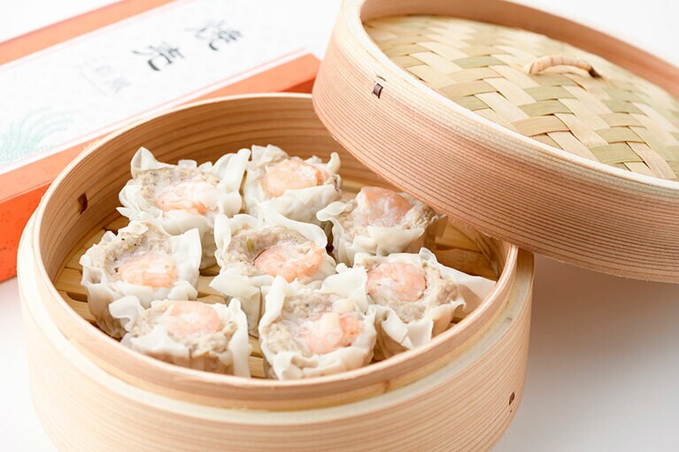 ジャンボ焼売 920円(8個)／中華料理 彩鳳