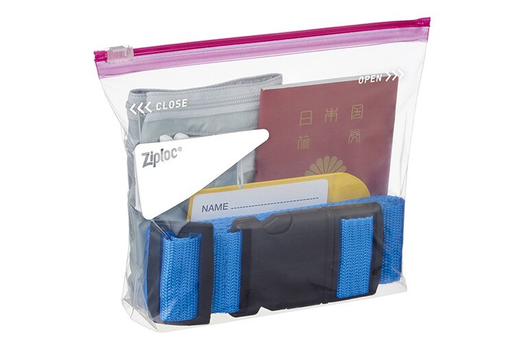 #6 パスポートなど海外旅行グッズ