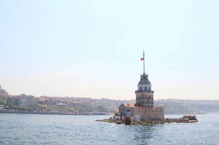 ボスポラス海峡入り口にある「乙女の塔」。