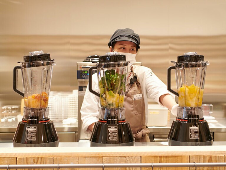 ジューススタンドの様子。素材本来の味や香りが堪能できる。