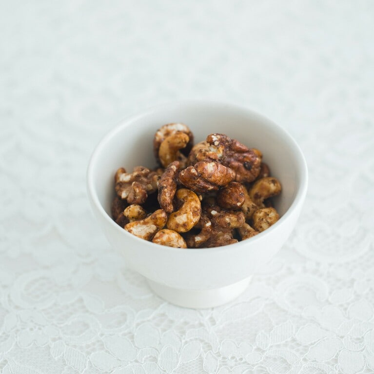 「祇園黒七味ナッツ」65g 1,500円／COCOLO KYOTO