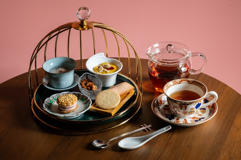 「パティシエールアソート」1,980円。選べるドリンク付き。