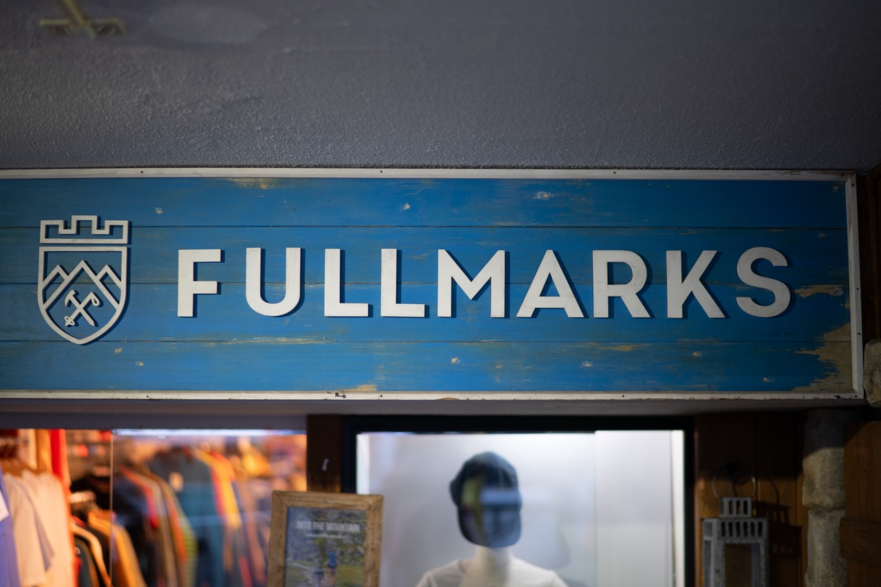 「FULLMARKS」は、北欧アウトドアブランドの輸入販売や、国内でのウェアやギアの企画生産を行なっている。取り扱うブランドはフーディニのほか、ノローナ（ノルウェー）、アクリマ（同）、ポック（スウェーデン）、ヘストラ（同）など。