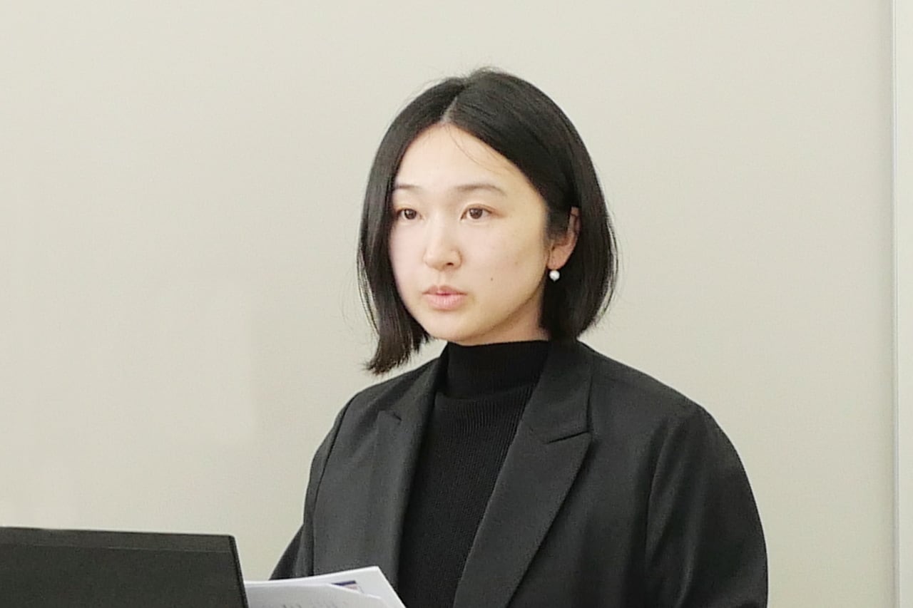 ヨックモック商品企画グループの大澤翠さん。
