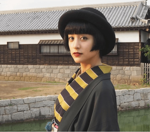 大河ドラマ『いだてん～東京オリムピック噺～』（2019年）で記者を演じた（山本美月のインスタグラムより）