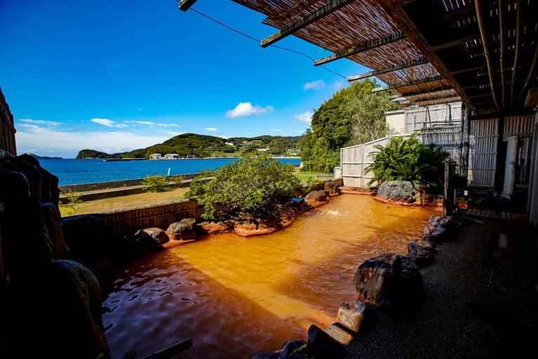 壱岐リトリート海里村上［長崎／湯本温泉］温泉 露天風呂。
