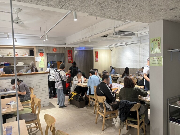 予約なしで訪れるなら、午前・午後ともに閉店30分前あたりが狙い目です。