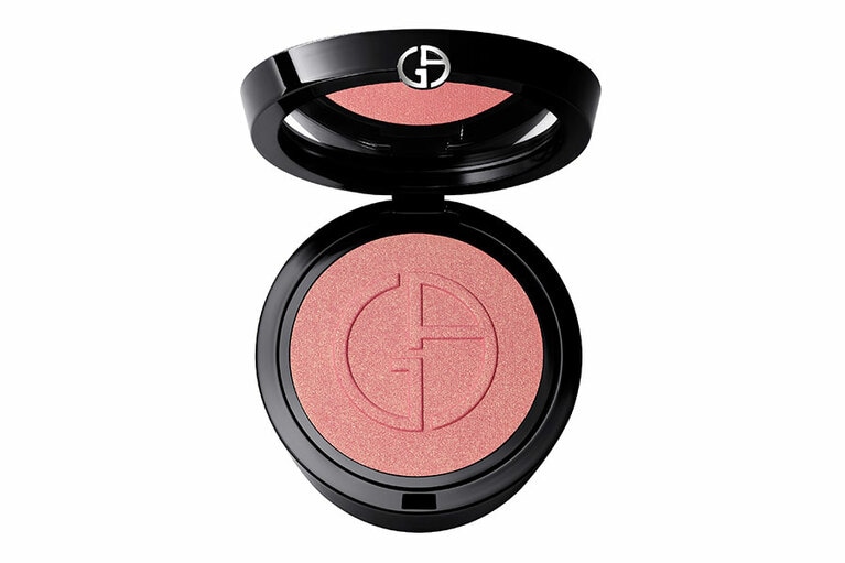 ルミナス シルク グロー ブラッシュ 50 7,150円。