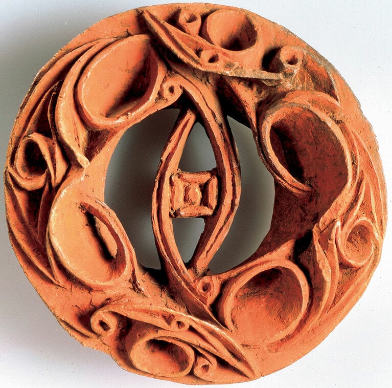 重要文化財 土製(どせい)耳飾(みみかざり)　江戸東京たてもの園蔵　東京都調布市 下布田遺跡出土　縄文時代(晩期)・前1,000～前400年。