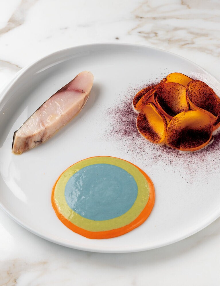 ミシュランガイド1ツ星を獲得した「セト」の地中海の魚を使った料理。