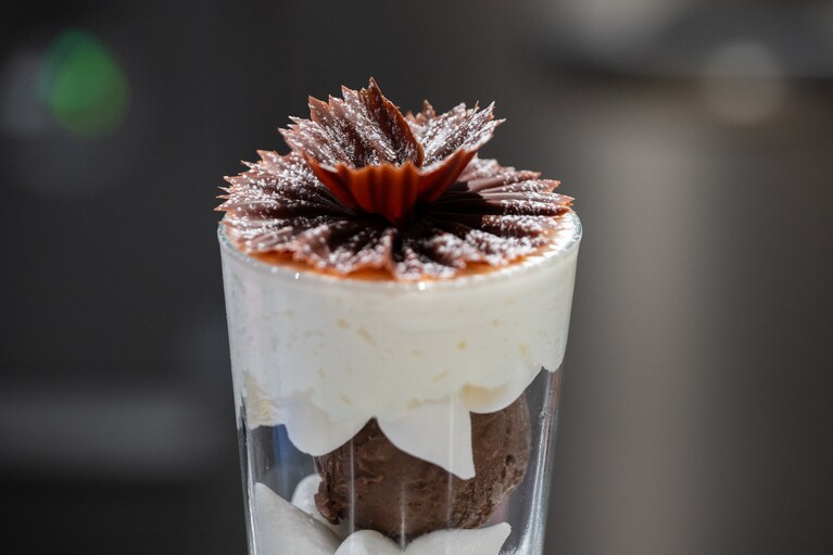 やはり印象的なのはチョコレートの花びら