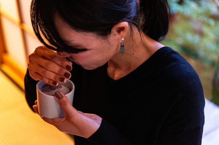 沈香や伽羅や白檀。香りに心を傾けてみる。30～40分の時間があっという間に流れるのが不思議。