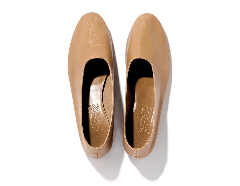 マルティニアーノのグローブシューズ 435ドル。