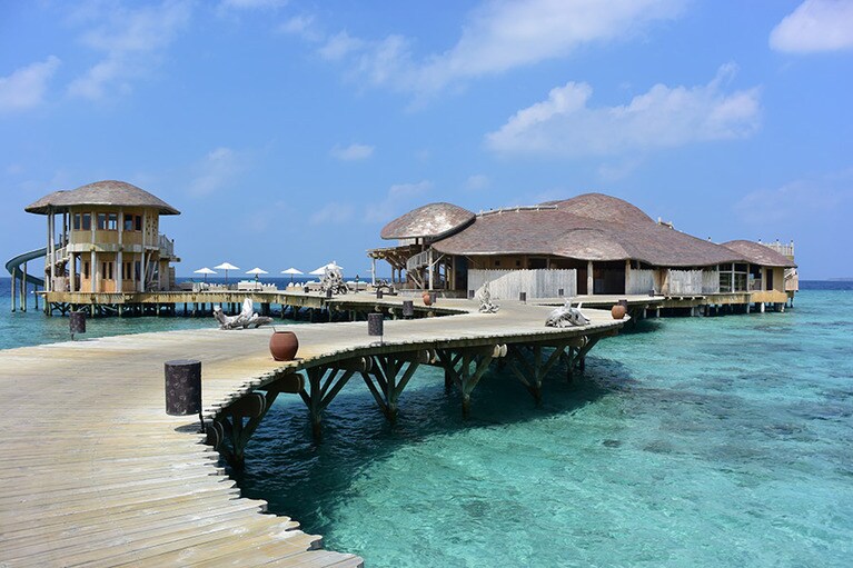 レストランが集合した「アウト・オブ・ブルー」。