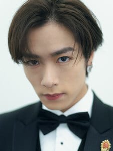 川村壱馬と吉野北人を、やさしい眼差しで眺めるRIKU…3人が明かす自分を