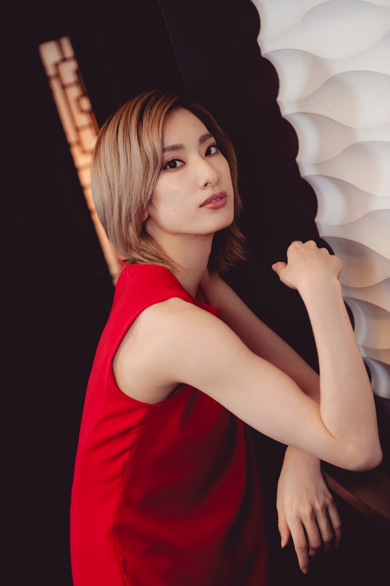 リング 341,000円／ポメラート（ポメラートクライアントサービス 0120-926-035） その他／スタイリスト私物